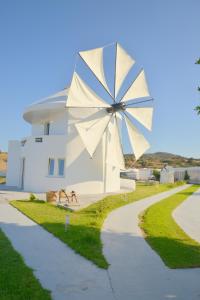 villa windmill Milos Greece