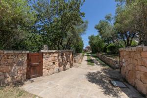 Villa Iris with Pool img6