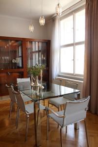 Spacious elegance in the heart of Old Town