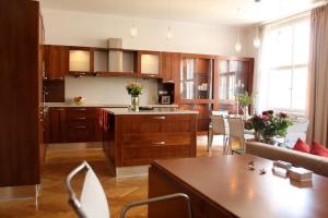 Spacious elegance in the heart of Old Town