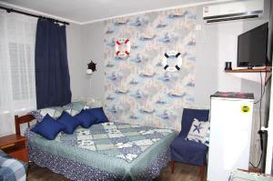 Triple Room with Pool View room in Guest House Aria
