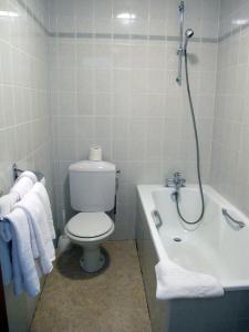 Hotels Hotel Restaurant - Acacias Bellevue : photos des chambres