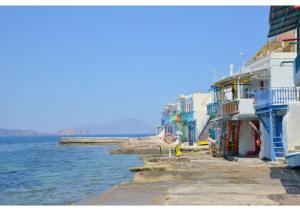 Vasealis & Seafis Sirma Klima Milos Greece