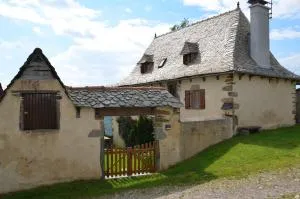Maison tout confort calme vallée du Lot proche de Conques en Aveyron - 孔克