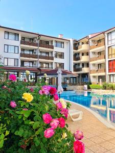 Summer apartments in complex Viyana Nessebar