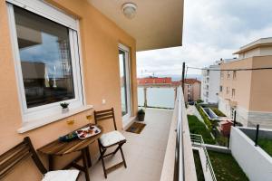 Blue Laguna with Seaview