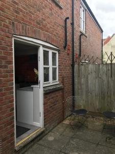 3 Crown Barton, Glastonbury