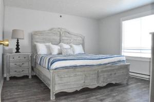 The Grand Beach Inn