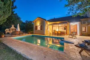 The Old Well Villa - Plános