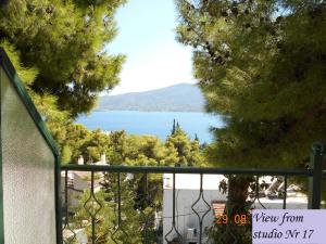 Mina Apartments Poros-Island Greece