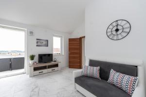 Beautiful penthouse for 8 close to city center 