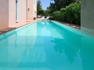 Villa Rosa with private pool, Athens Riviera - 卡利维亚索里库