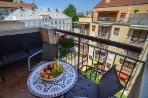 TUSCANY GARDEN-Free PARKING-Balcony-AC- Elevator - Hoteles de 4 estrellas en Budapest