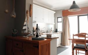 Lovely oceanview beach house