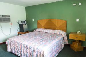 King Room room in Bay Drive Motel West Atlantic City