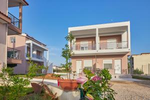 Siblings Apartments Halkidiki Greece