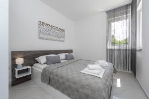 Villa Star 1 a centrally located ap. with a pool