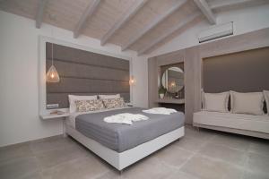 Dora Suites