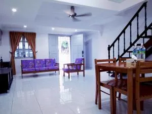 Homestay Bukit Katil Melaka 10Pax 3R3B - Bukit Lintang
