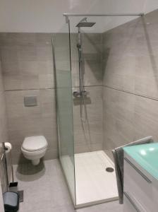 Appartements Au coeur de la cite medievale avec petite vue mer : photos des chambres