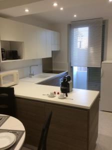Appartements Au coeur de la cite medievale avec petite vue mer : photos des chambres