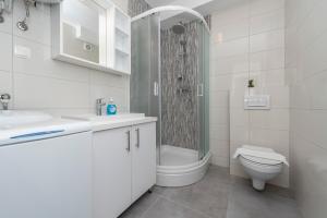Villa Star 3 a centrally located ap. with a pool 