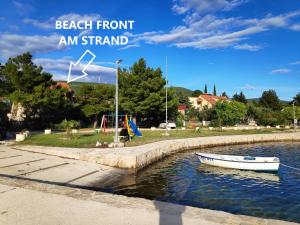 VILLA PUNTA BLAVA - beach front, ideal for kids, large terraces with sea view, internet, Netflix, no pets allowed, 3Kw EV ch