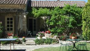 B&B / Chambres d'hotes Mas Grimaud - Gite- Studio et chambres d'hotes familiales : photos des chambres
