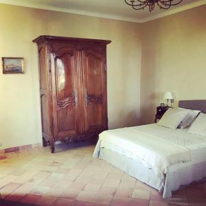 B&B / Chambres d'hotes CHATEAU DES SALLES : photos des chambres