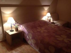 One-Bedroom Apartment with Balcony room in Apartments with a parking space Makarska - 17224