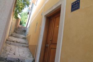 Holiday house with a parking space Mali Losinj Losinj 17499