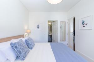 Double Room room in GuestReady - Lovely Townhouse in Costa Cabral