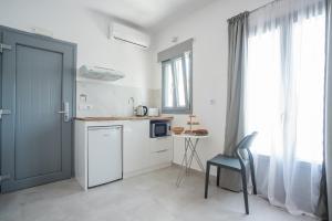 Nautilus Apartments-Suites Paros Greece