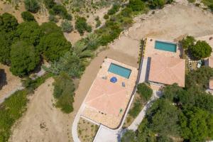 Davids Villas - Private Pool & Scenic Surroundings, by ZanteWize