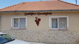 Namas Szőlőf&uuml;rt Vend&eacute;gh&aacute;z Tokaj Tokajus Vengrija