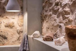 Amelia & Nicholas Stone Houses