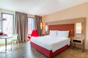 Hotels Radisson Blu Hotel Toulouse Airport : Chambre Premium - Vue sur Patio