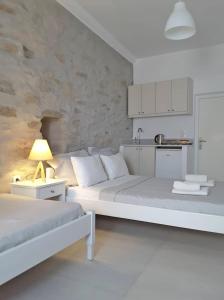 Yiannis Studios Paros Greece