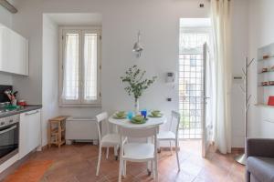 Roman Forum Cozy Apartment