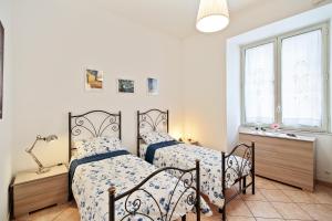 Central Balcony Apartment