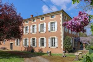 B&B / Chambres d'hotes DOMAINE DE MARLAS - CHAMBRES D'HOTES : Chambre Familiale avec Baignoire