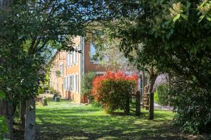 B&B / Chambres d'hotes DOMAINE DE MARLAS - CHAMBRES D'HOTES : photos des chambres