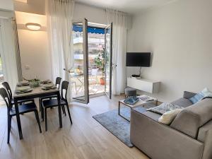 Nestor&Jeeves - BLUE OCEAN - Central - Very close beaches