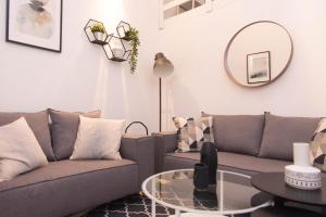 Deluxe Studio - No view room in YARKON - By Beach Apartments TLV