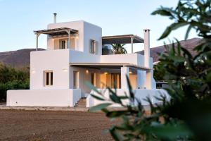 Ramnos House Paros Greece