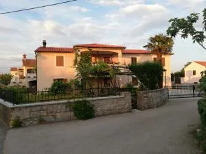 Apartments Drpic - Gabonjin