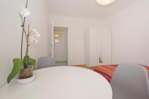 Majestic Rooms