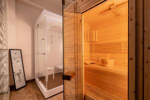 Deluxe Suite with Sea View