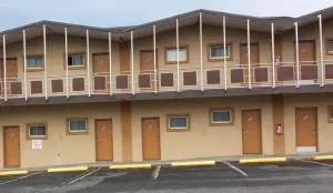 Hallmark Motel - Maple Shade