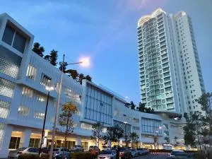 Southbay Plaza Condominium - Kampong Batu Maung